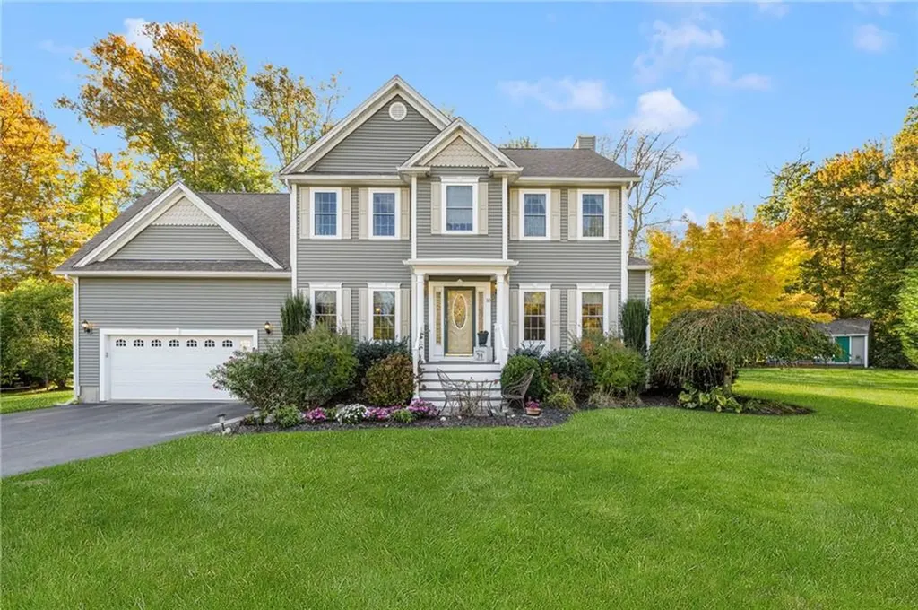 10 Honey Lou Court Cranston RI 02921