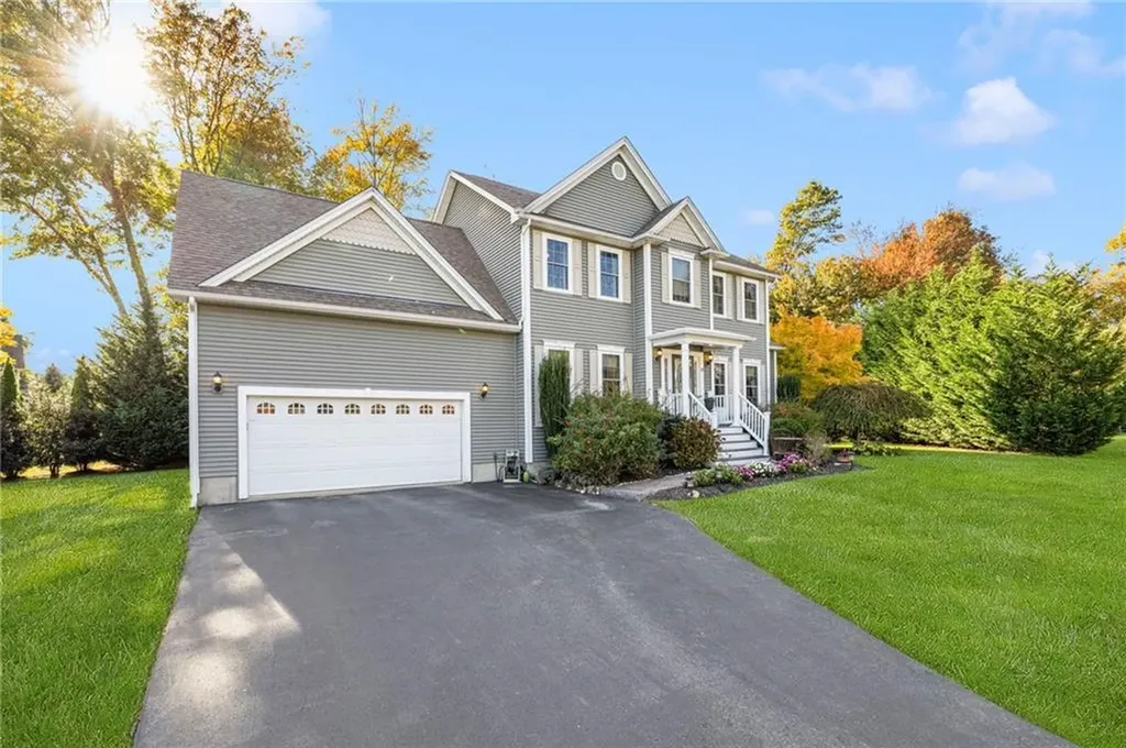 10 Honey Lou Court Cranston RI 02921