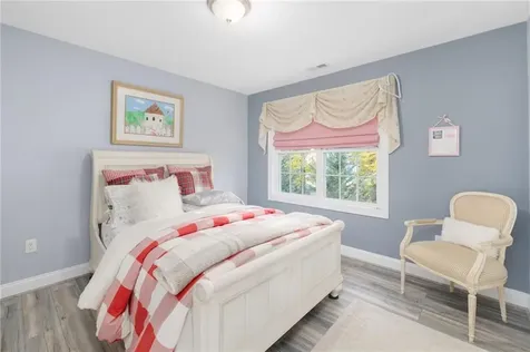 10 Honey Lou Court Cranston RI 02921