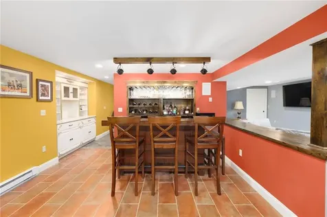 10 Honey Lou Court Cranston RI 02921