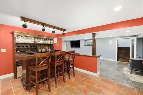 10 Honey Lou Court Cranston RI 02921