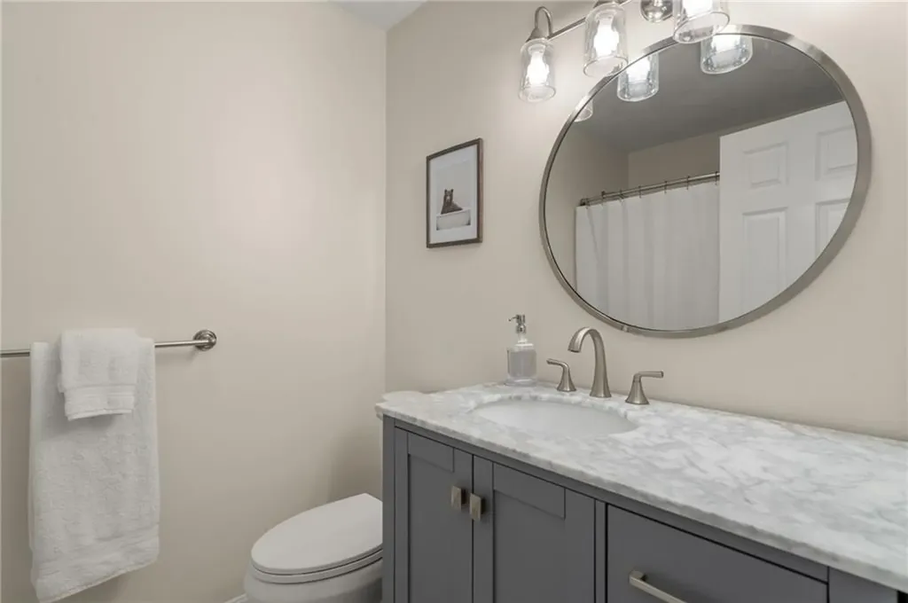 5 Meadow Court Smithfield RI 02917