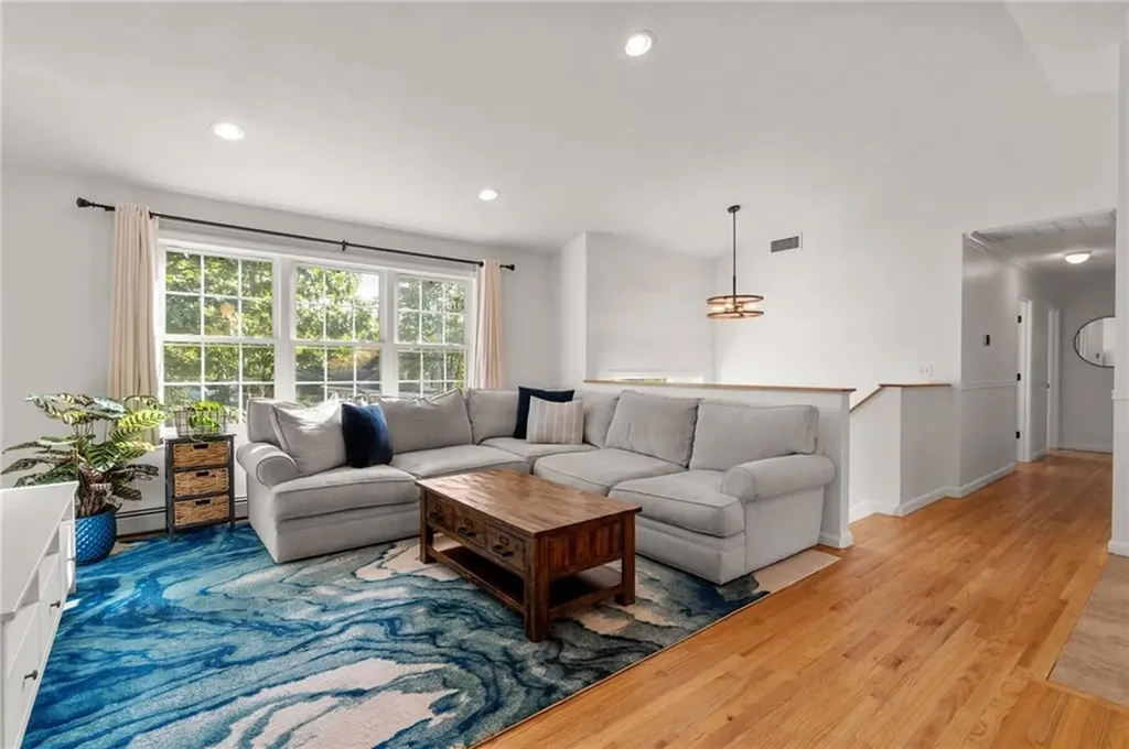 5 Meadow Court Smithfield RI 02917