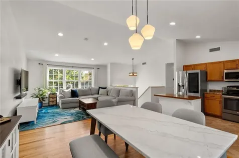 5 Meadow Court Smithfield RI 02917