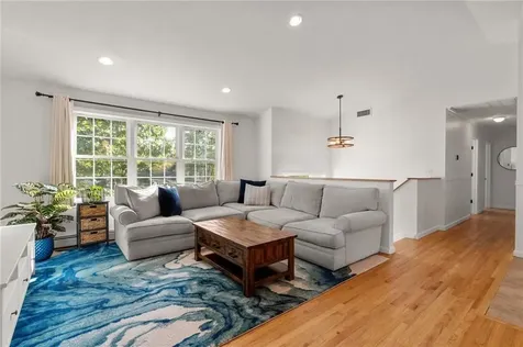 5 Meadow Court Smithfield RI 02917