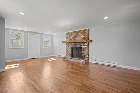 3 Creighton Place Coventry RI 02816