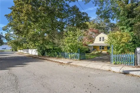 49 Bridge Street Warren RI 02885