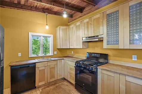 49 Bridge Street Warren RI 02885