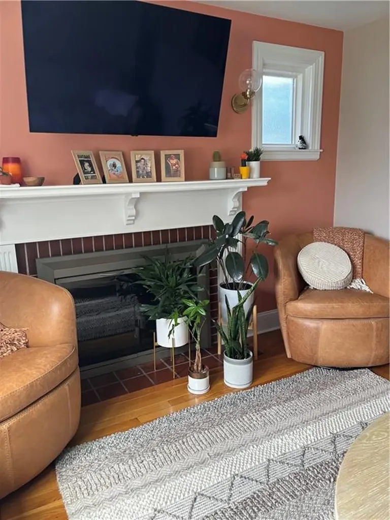 173 Maplecrest Drive Pawtucket RI 02861