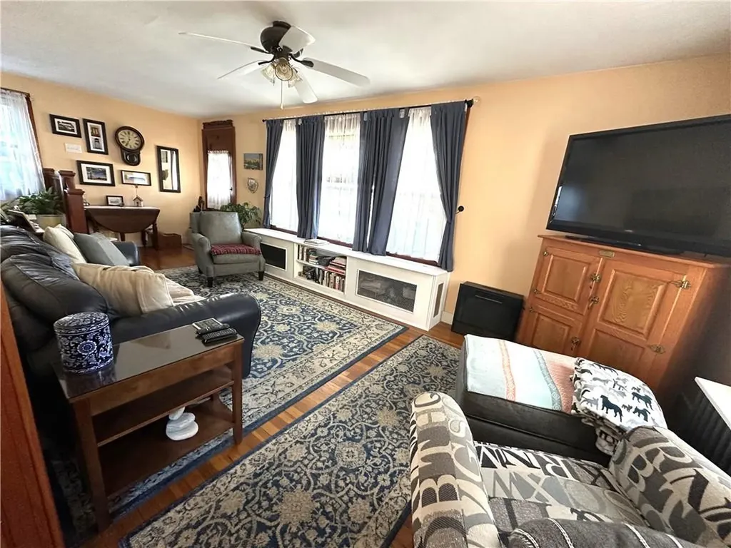 44 George Street Westerly RI 02891