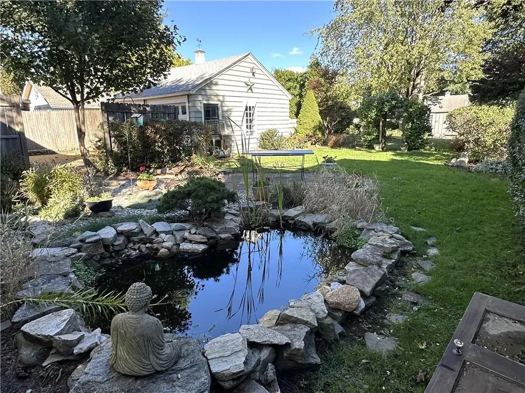 44 George Street Westerly RI 02891