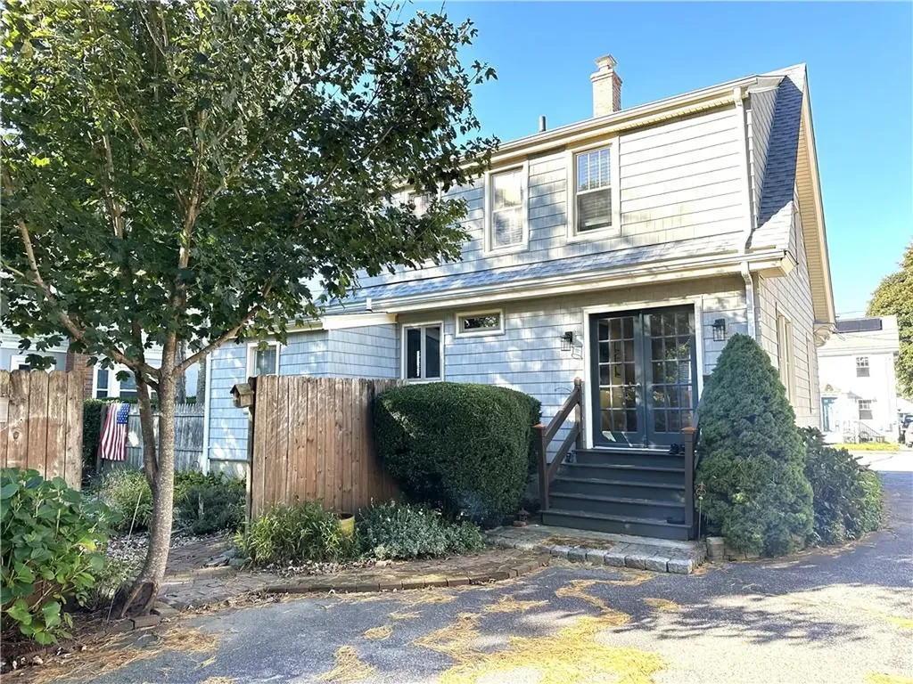 44 George Street Westerly RI 02891