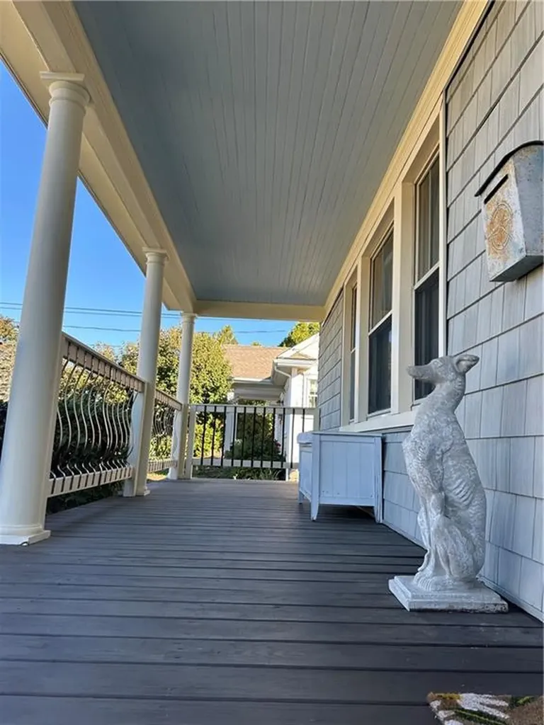 44 George Street Westerly RI 02891