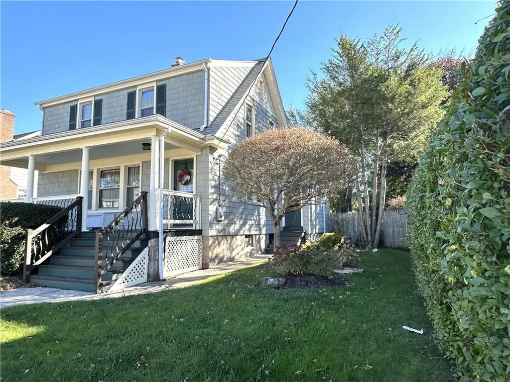 44 George Street Westerly RI 02891