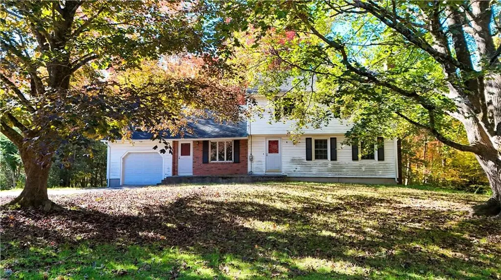 8 Sunset Drive Smithfield RI 02917