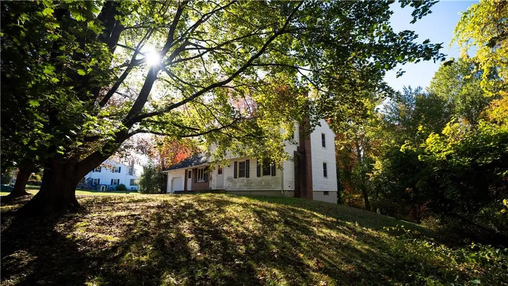 8 Sunset Drive Smithfield RI 02917