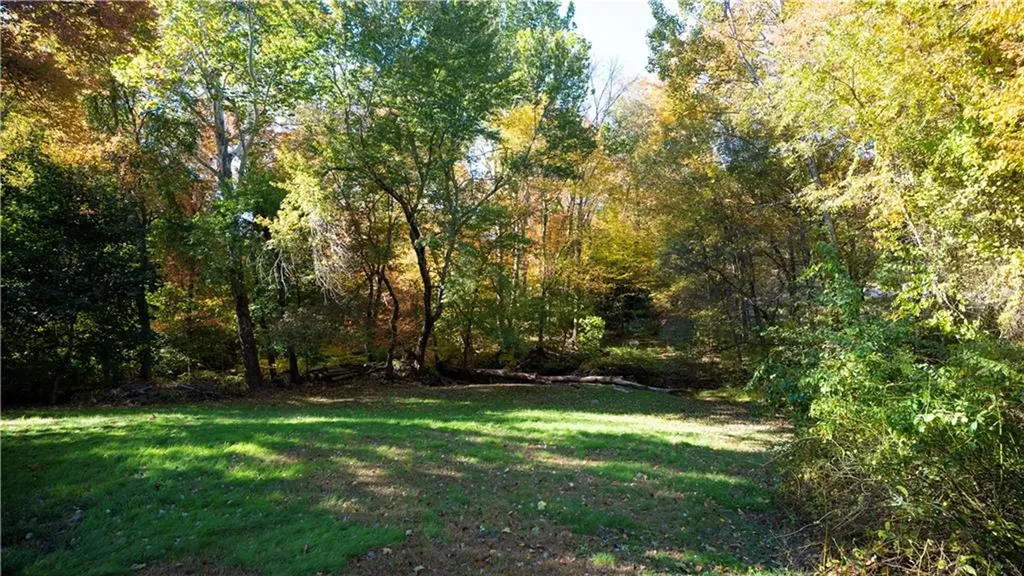 8 Sunset Drive Smithfield RI 02917