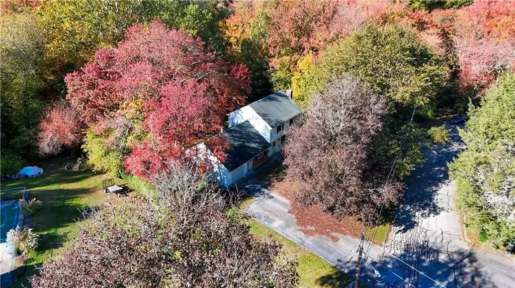 8 Sunset Drive Smithfield RI 02917