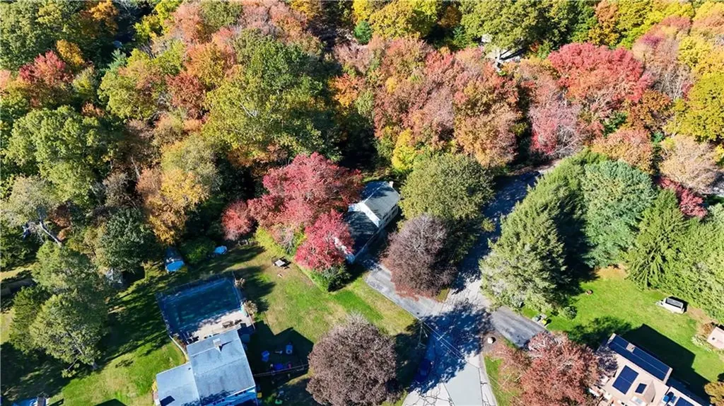 8 Sunset Drive Smithfield RI 02917