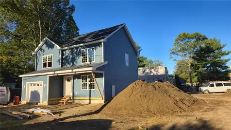 123 Edman Street Warwick RI 02886