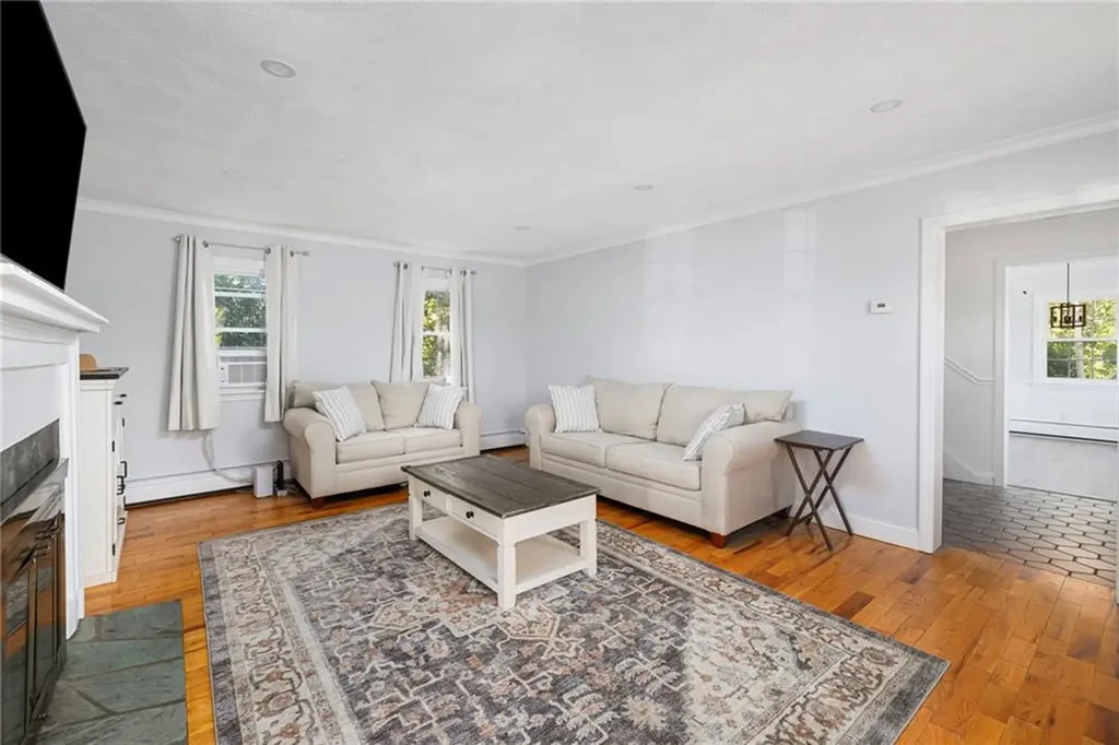 41 Spadina Avenue Warwick RI 02889