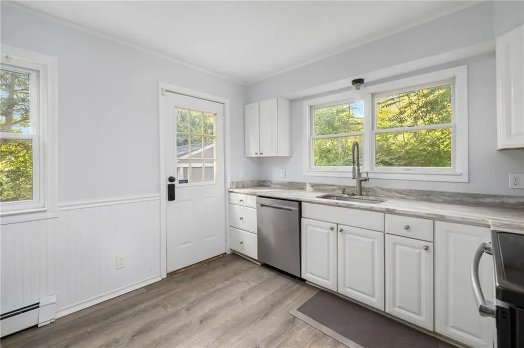 41 Spadina Avenue Warwick RI 02889