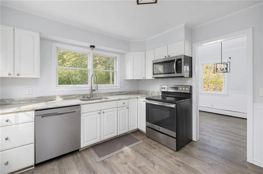 41 Spadina Avenue Warwick RI 02889