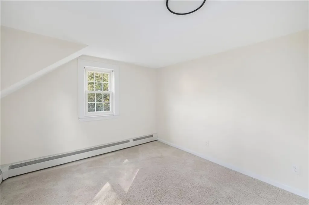 41 Spadina Avenue Warwick RI 02889