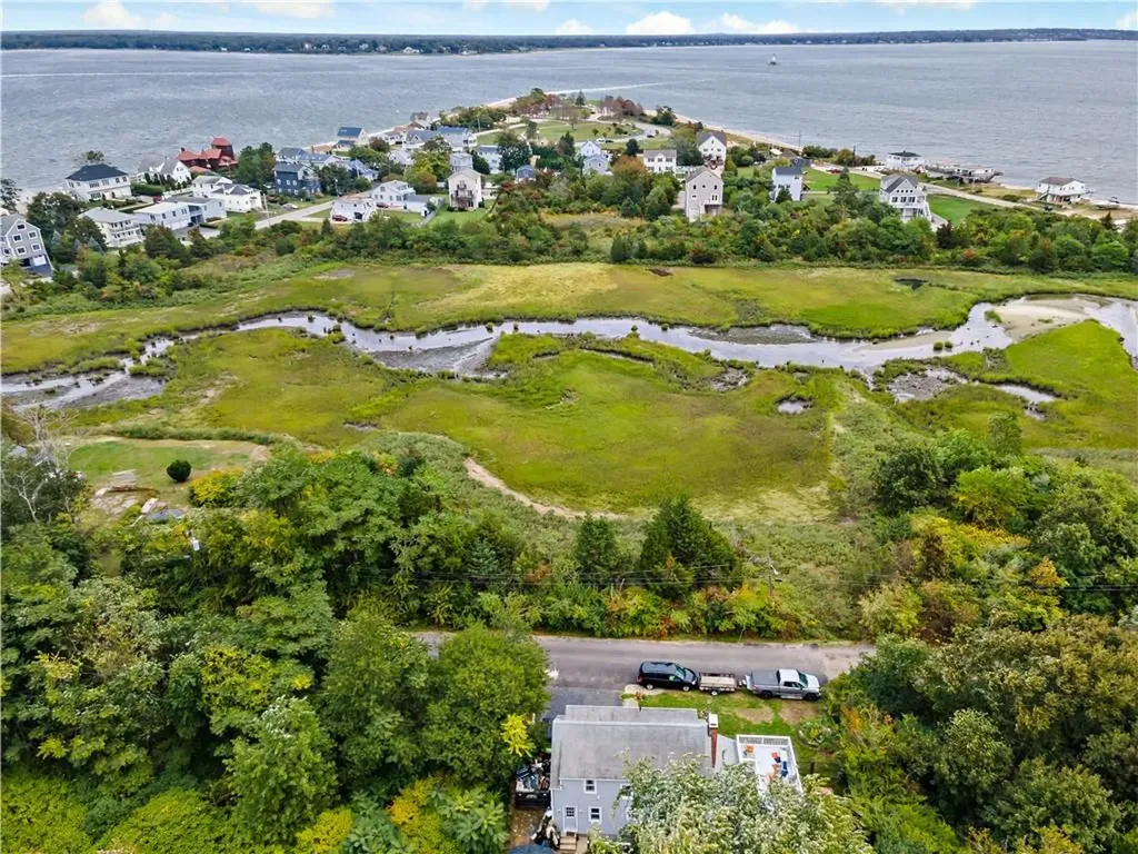 41 Spadina Avenue Warwick RI 02889