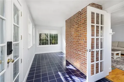 41 Spadina Avenue Warwick RI 02889