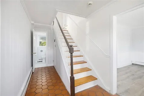 41 Spadina Avenue Warwick RI 02889