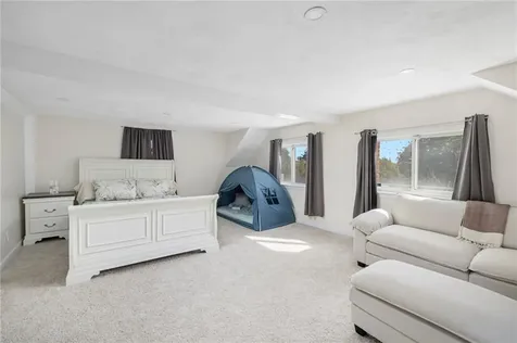 41 Spadina Avenue Warwick RI 02889