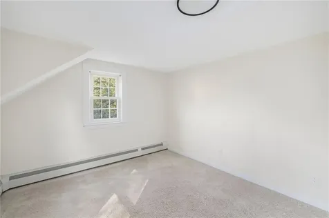 41 Spadina Avenue Warwick RI 02889