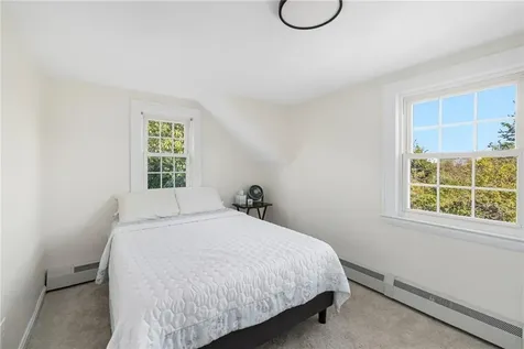 41 Spadina Avenue Warwick RI 02889