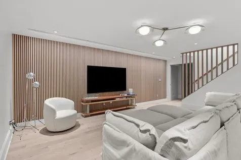 45 Carnegie Abbey Lane Portsmouth RI 02871