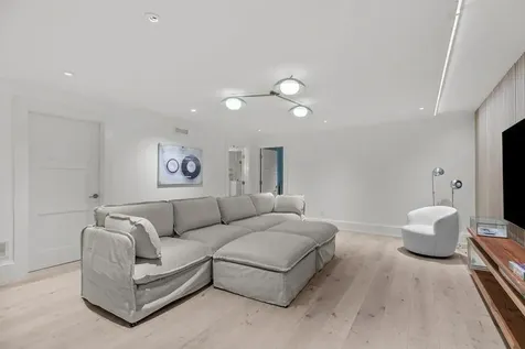 45 Carnegie Abbey Lane Portsmouth RI 02871