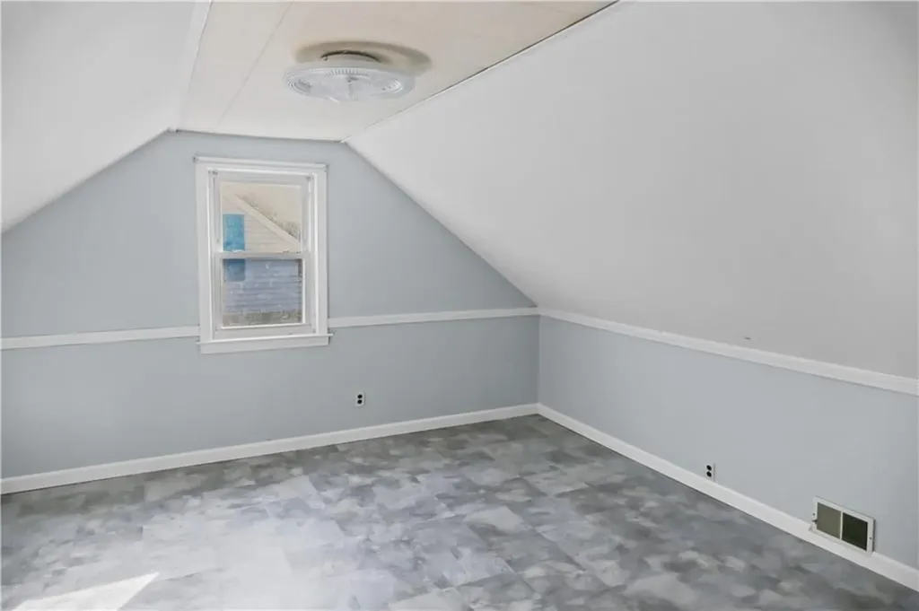27 Ruth Street Pawtucket RI 02861