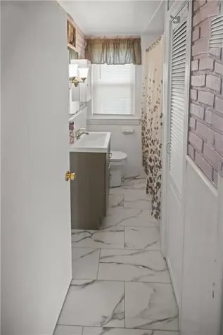 27 Ruth Street Pawtucket RI 02861