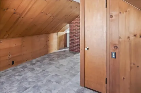 27 Ruth Street Pawtucket RI 02861