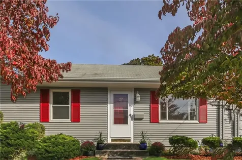 27 Ruth Street Pawtucket RI 02861