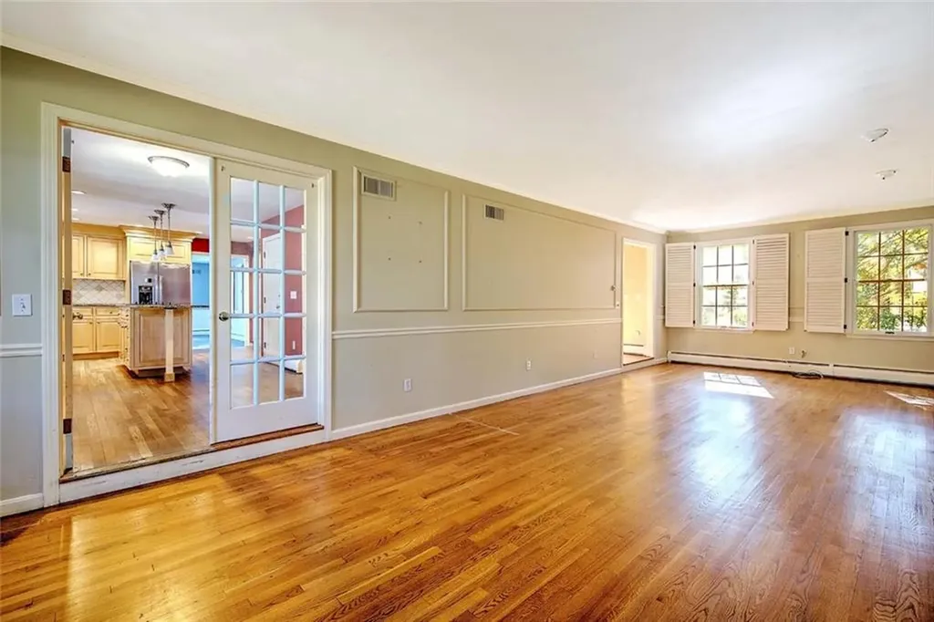 66 Dagnillo Drive Warwick RI 02818