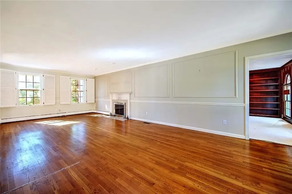 66 Dagnillo Drive Warwick RI 02818