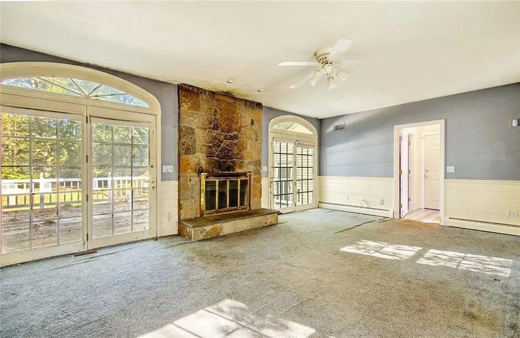 66 Dagnillo Drive Warwick RI 02818