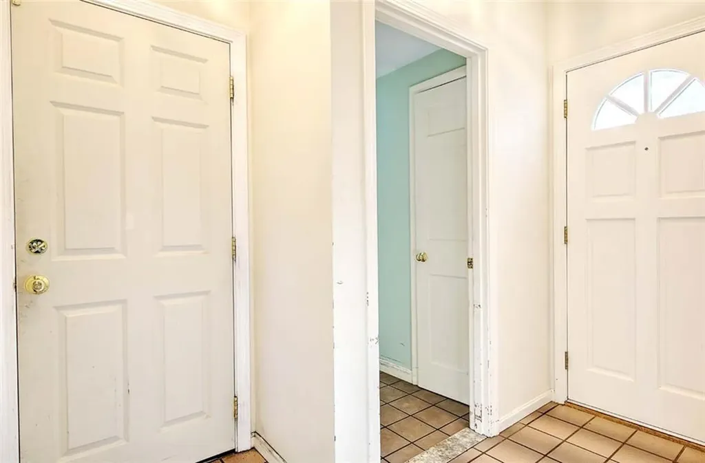 66 Dagnillo Drive Warwick RI 02818