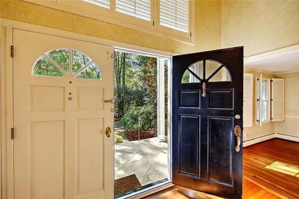 66 Dagnillo Drive Warwick RI 02818