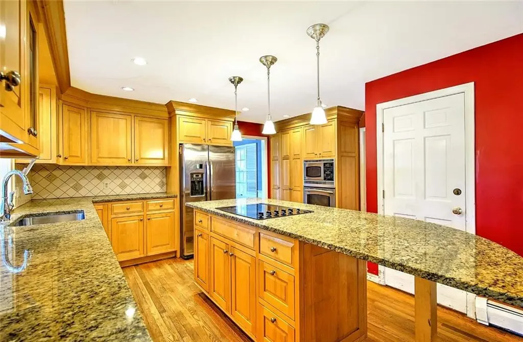 66 Dagnillo Drive Warwick RI 02818