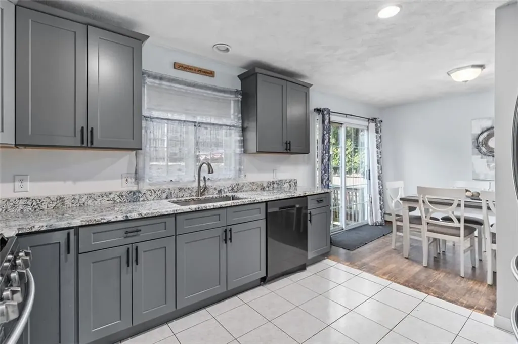 115 Clemence Street Cranston RI 02920