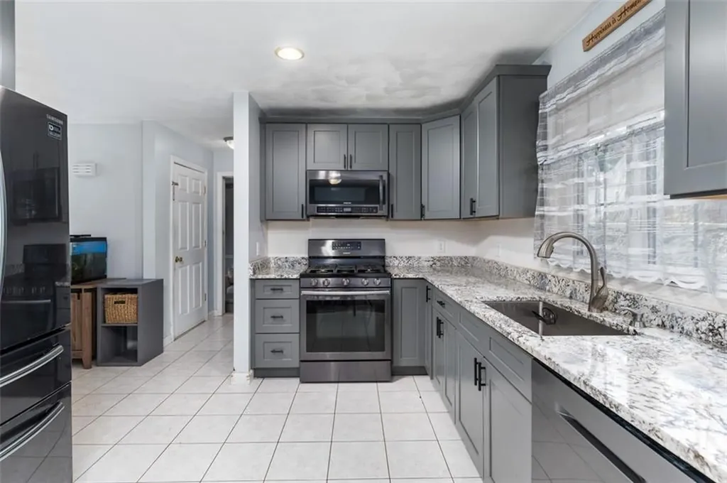 115 Clemence Street Cranston RI 02920