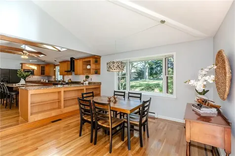 63 Duck Cove Road North Kingstown RI 02852