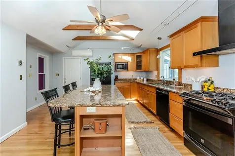 63 Duck Cove Road North Kingstown RI 02852